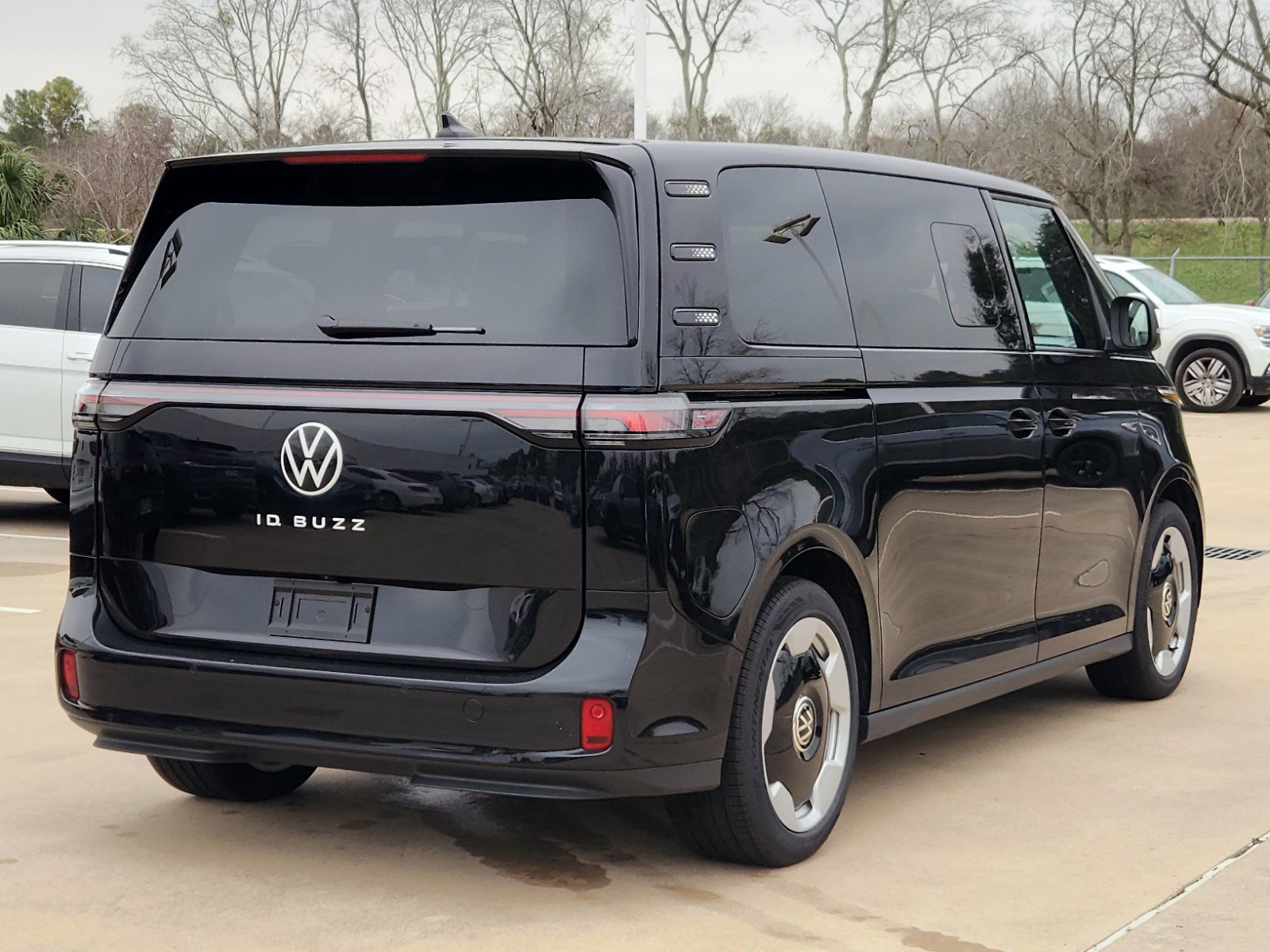 2025 Volkswagen ID. Buzz Pro S photo 3
