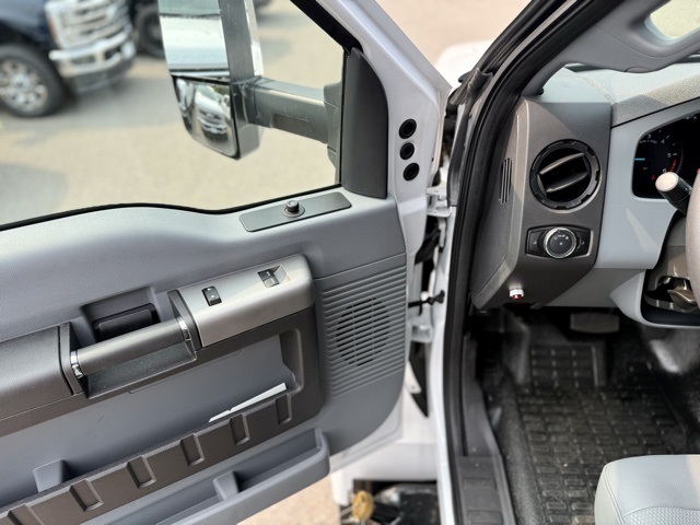 2026 Ford F-650 photo 12