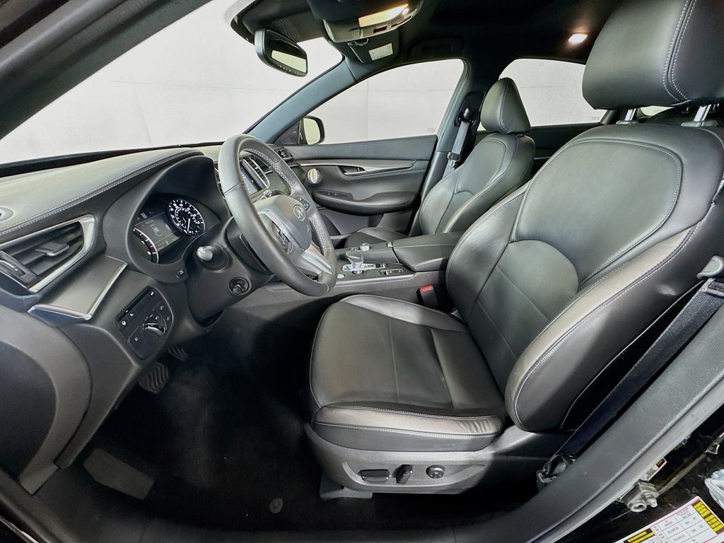 2023 Infiniti QX55 Essential photo 20