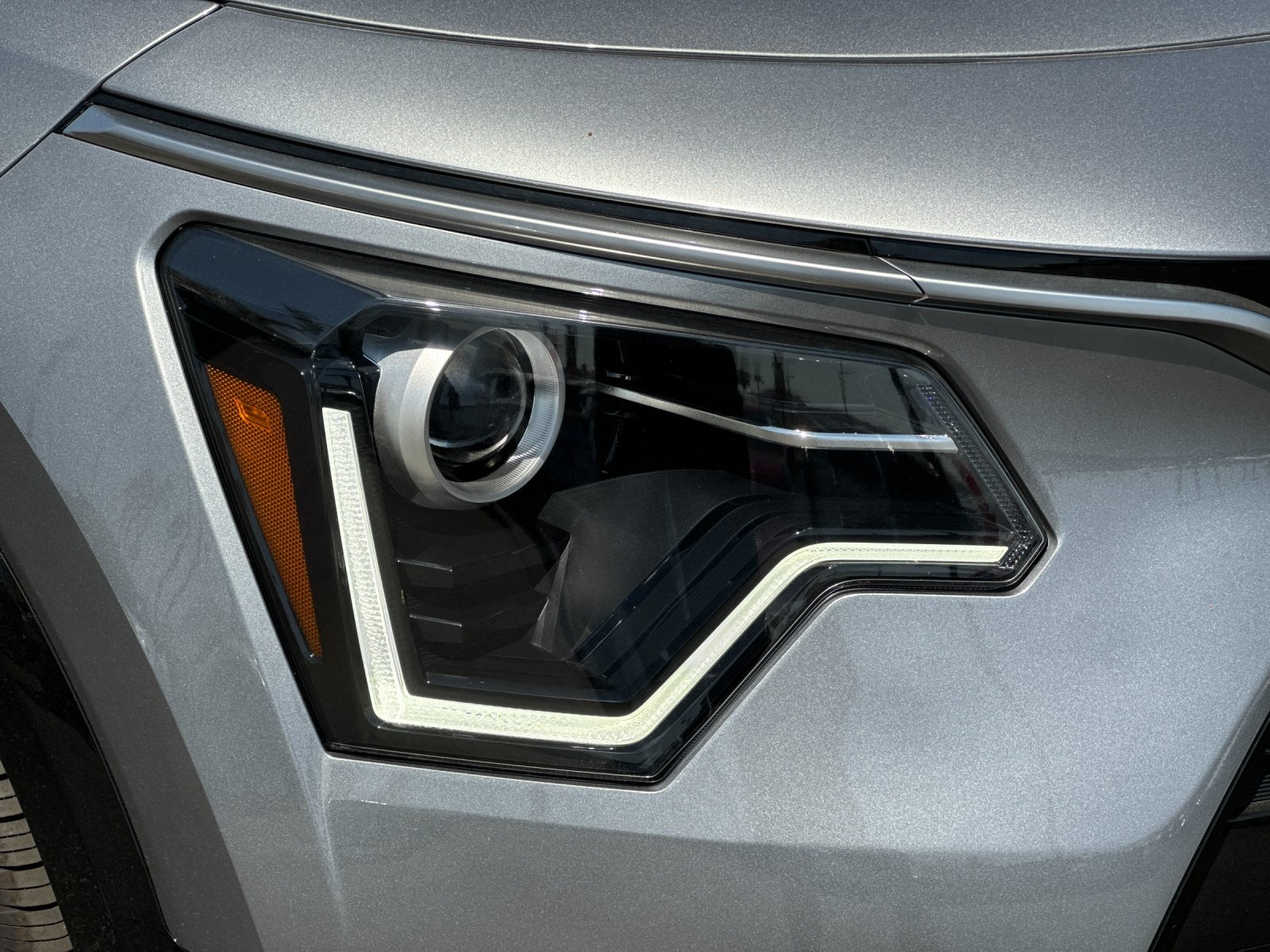 2024 Kia Niro EX Touring photo 28