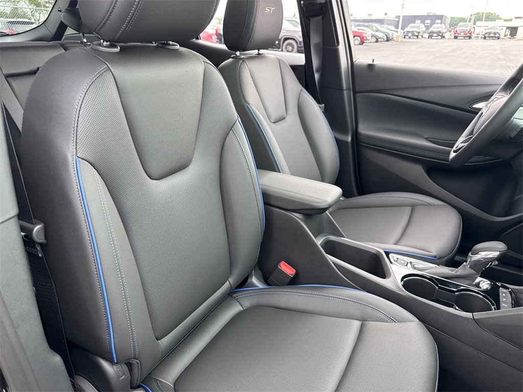 2026 Buick Encore GX Sport Touring photo 35
