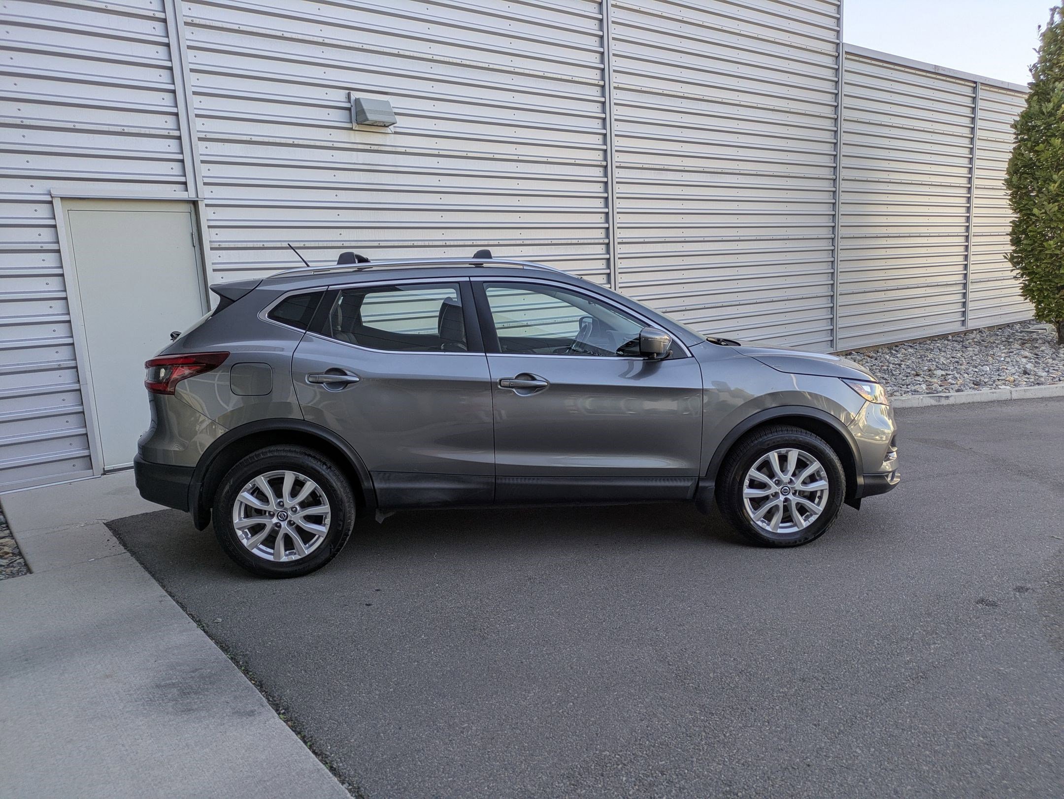 2020 Nissan Rogue Sport SV photo 6