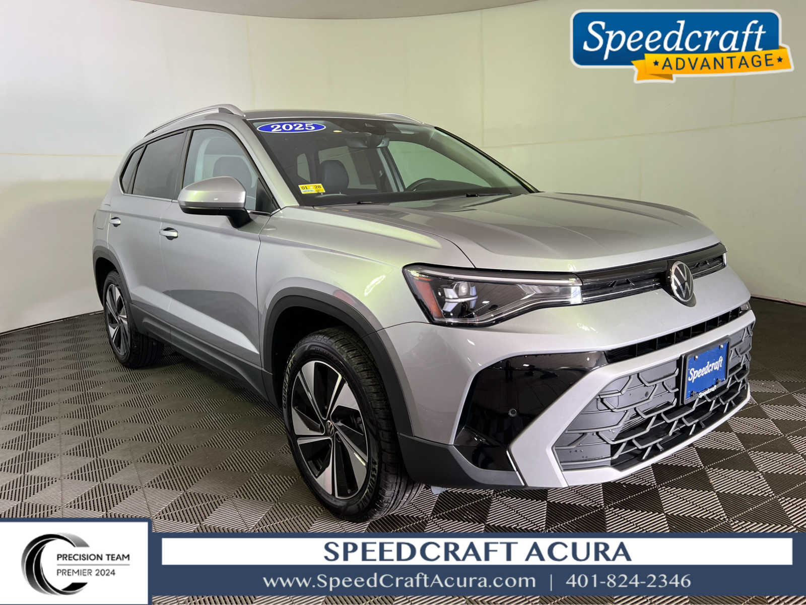 2025 Volkswagen Taos SE's photo