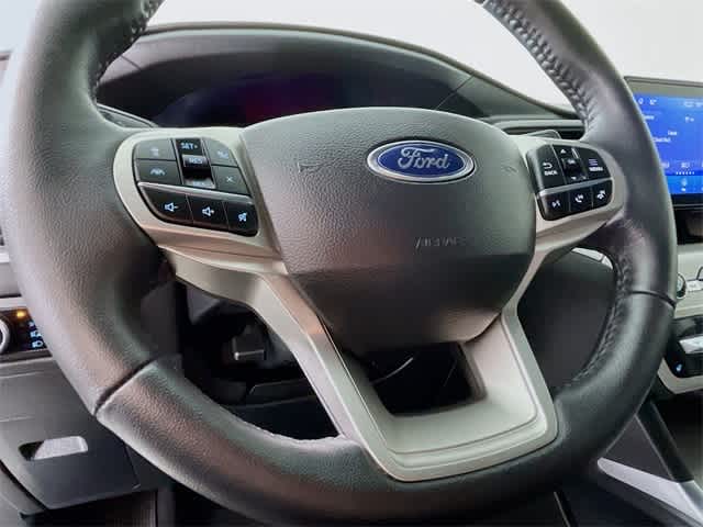 2024 Ford Explorer XLT photo 9
