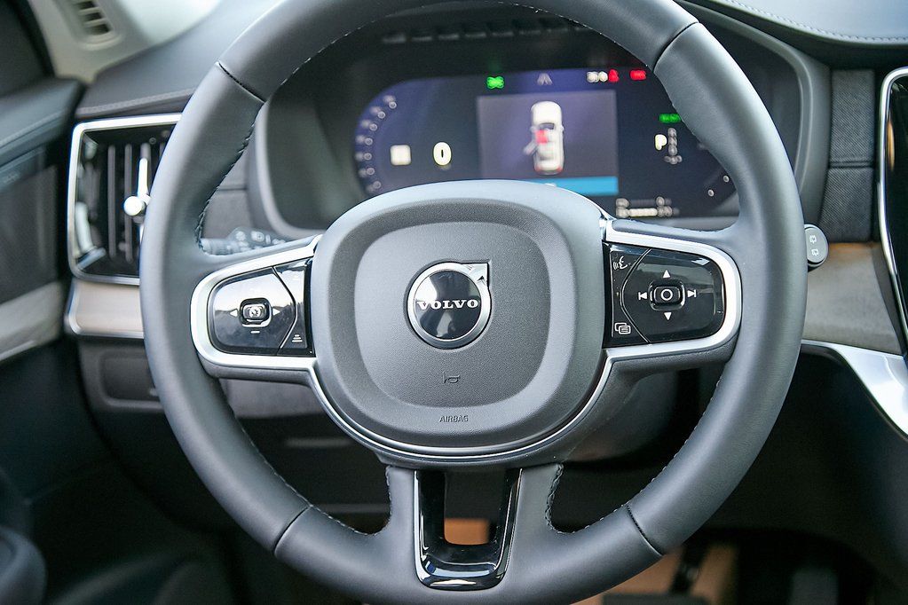 2026 VOLVO XC90 - Image 23
