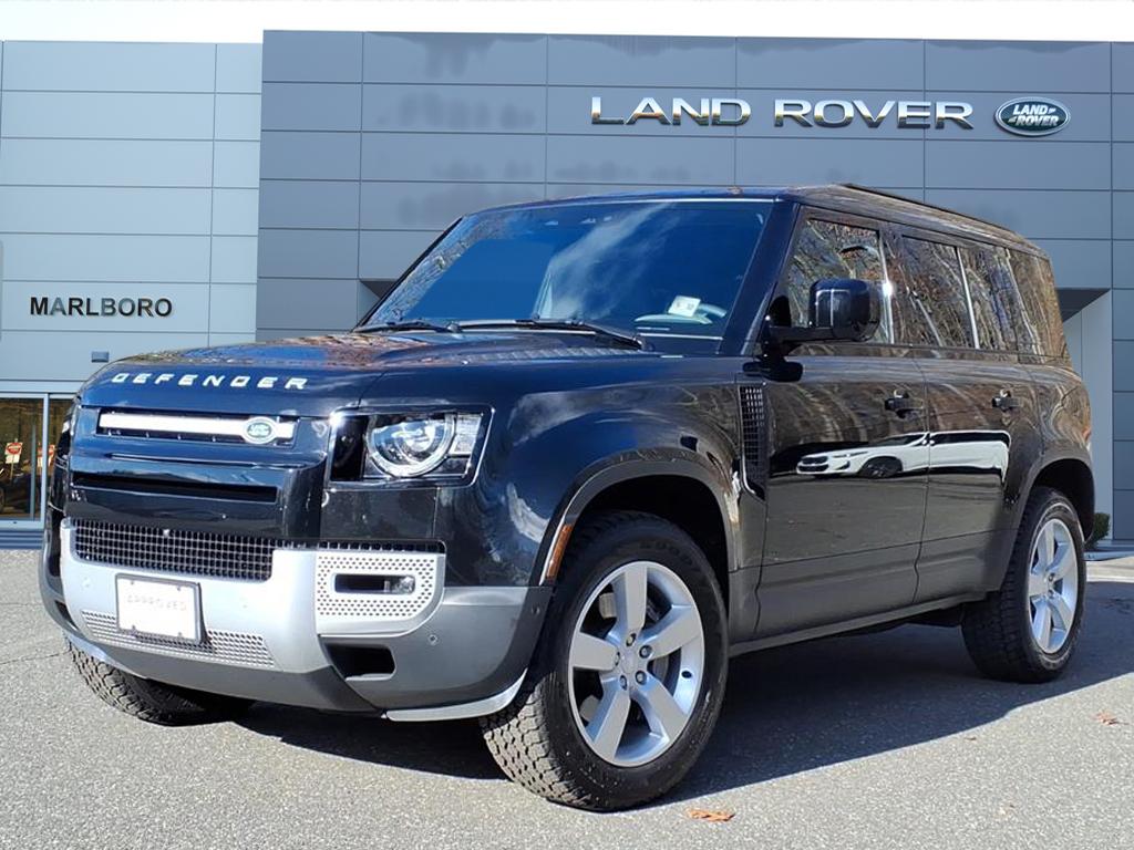 2025 Land Rover Defender S's photo