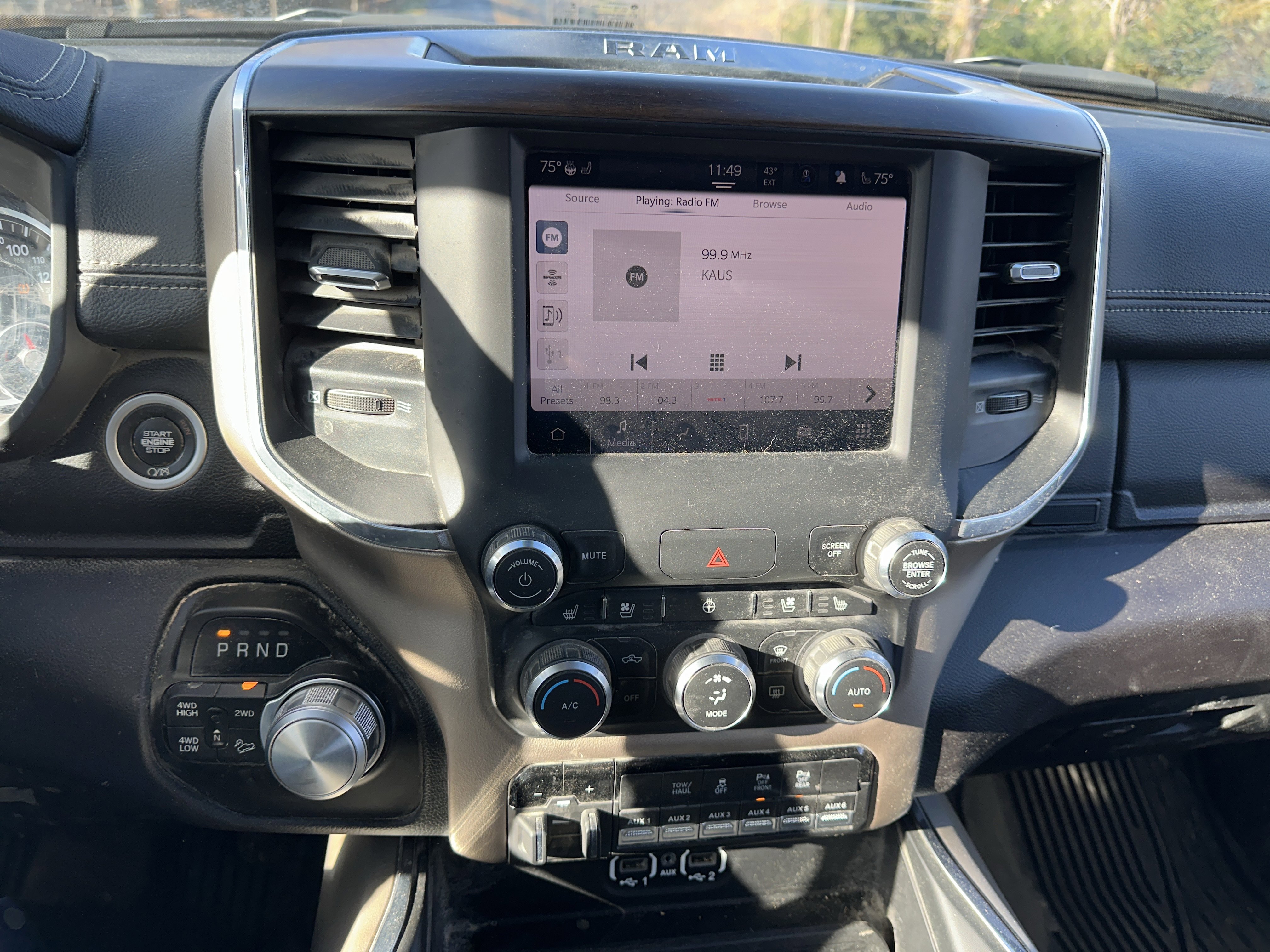 Used 2022 RAM Ram 2500 Pickup Laramie with VIN 3C6UR5FJ1NG324167 for sale in Burnsville, Minnesota