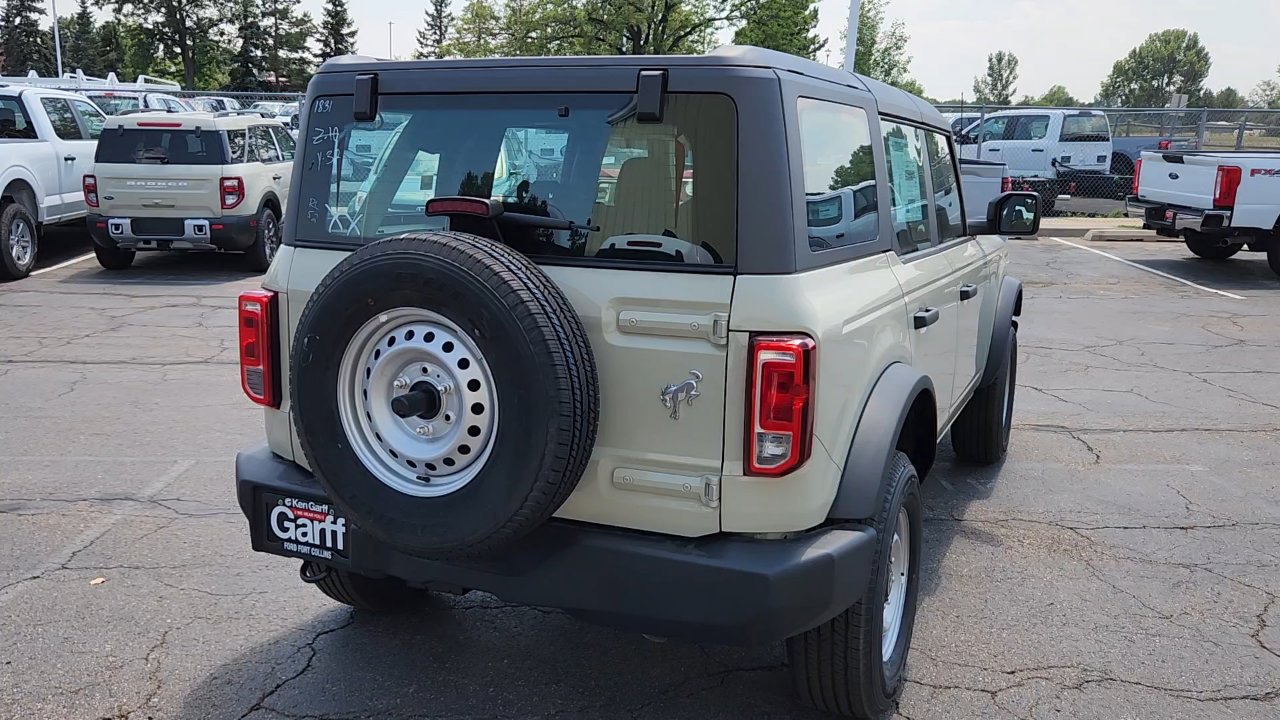 2025 Ford Bronco Base photo 7