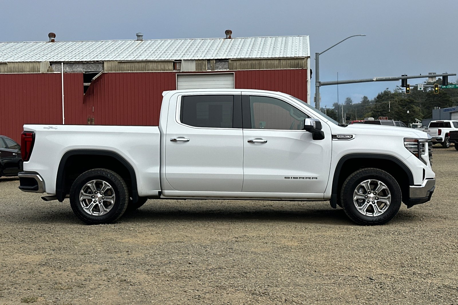 2024 Gmc Sierra 1500 SLT photo 2