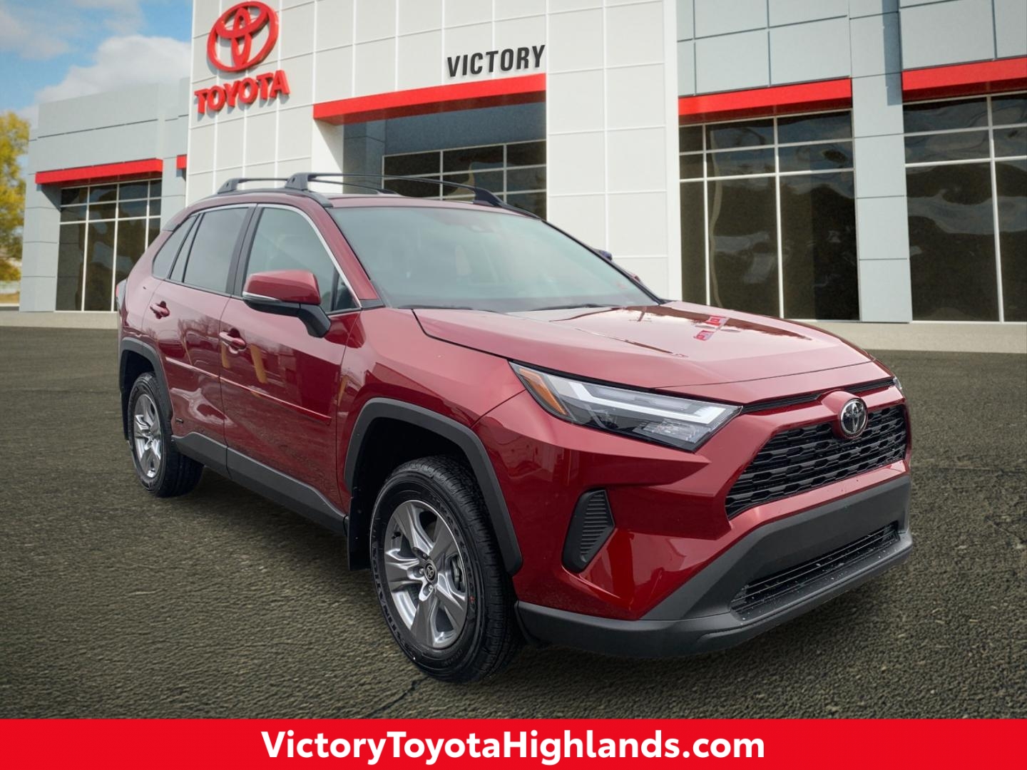 2025 Toyota RAV4 XLE's photo