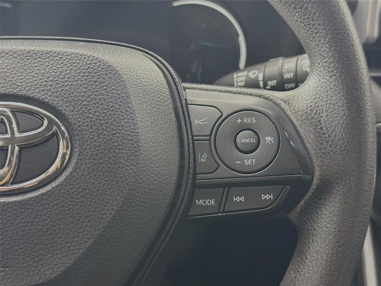 2023 Toyota RAV4 Hybrid photo 16