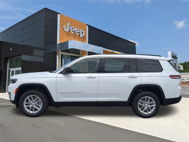 2025 Jeep Grand Cherokee Laredo X photo 14