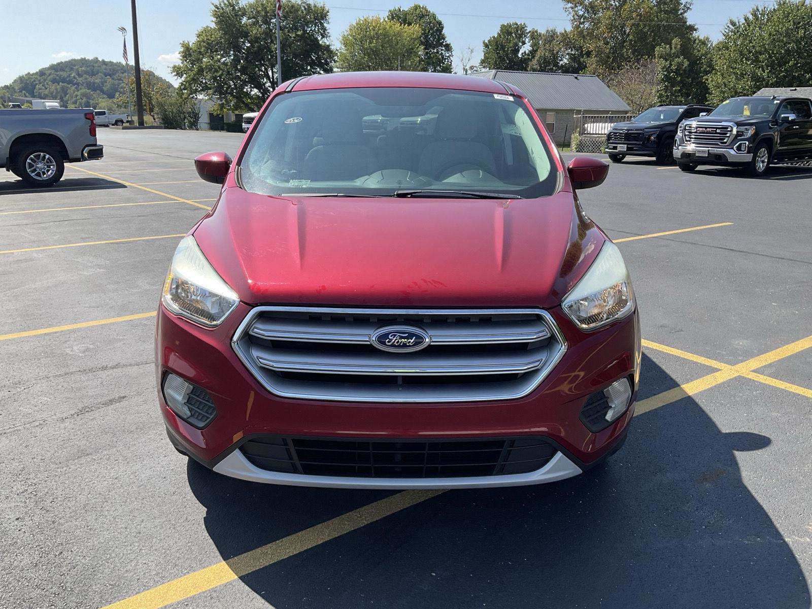 2017 Ford Escape SE photo 2