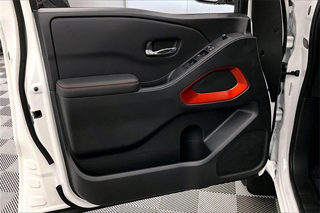 2025 Nissan Frontier PRO-4X photo 26