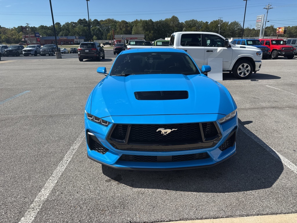2025 Ford Mustang GT photo 2