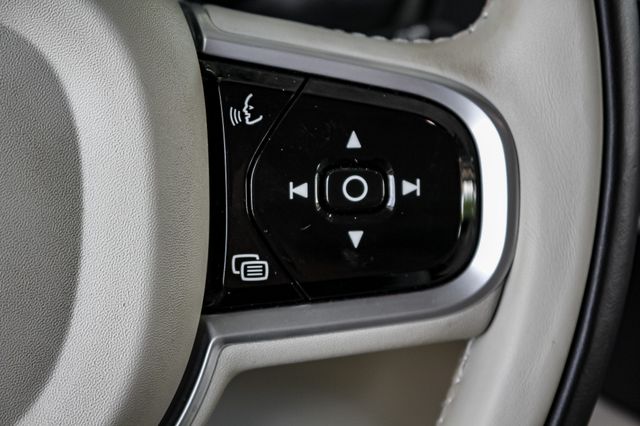 2022 Volvo XC90 Recharge T8 Inscription photo 12