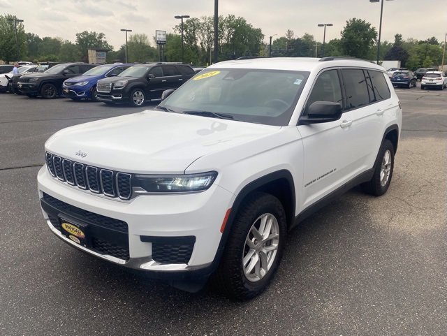 2021 Jeep Grand Cherokee Laredo photo 3