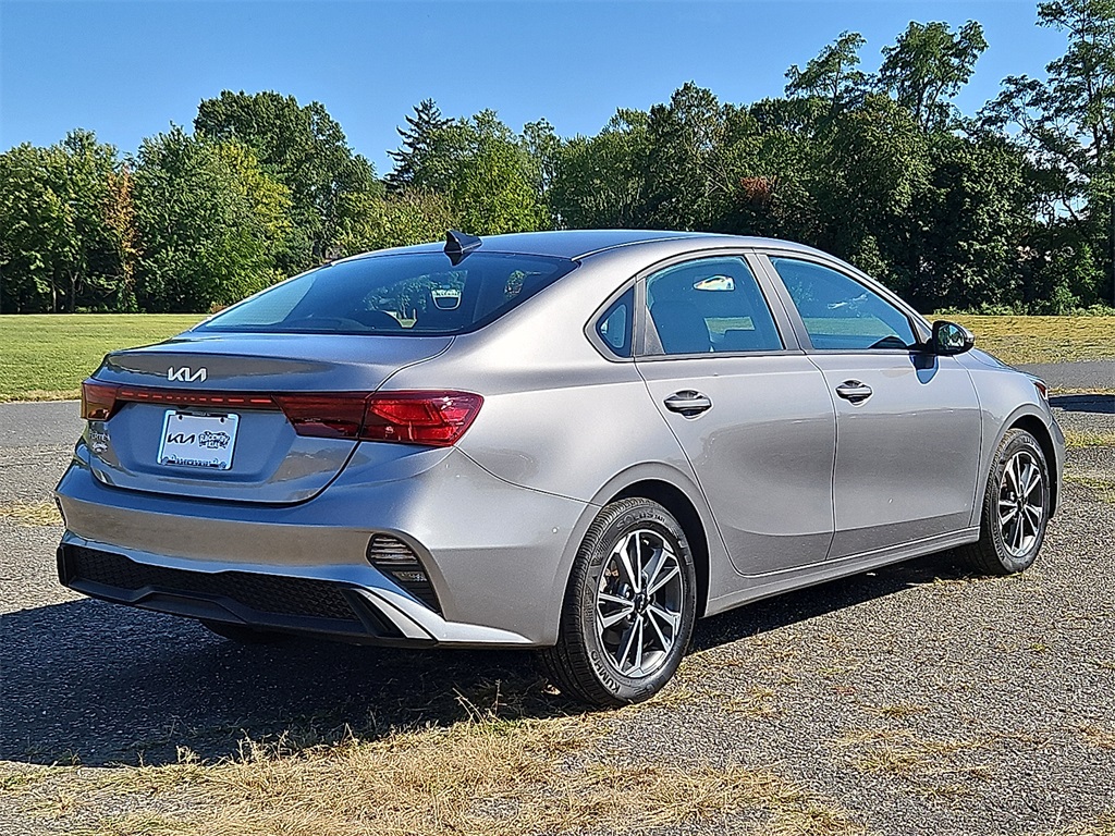 2023 Kia Forte LXS photo 7