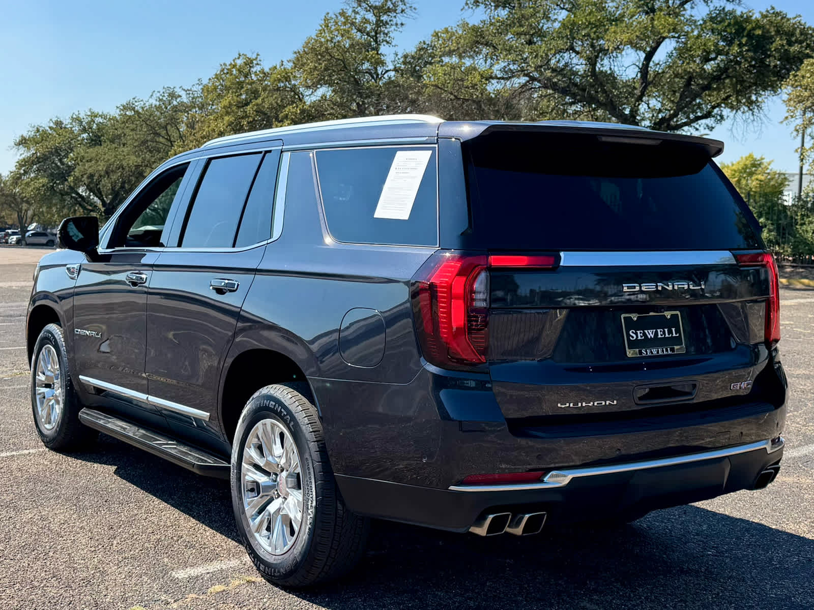 2025 Gmc Yukon Denali photo 3