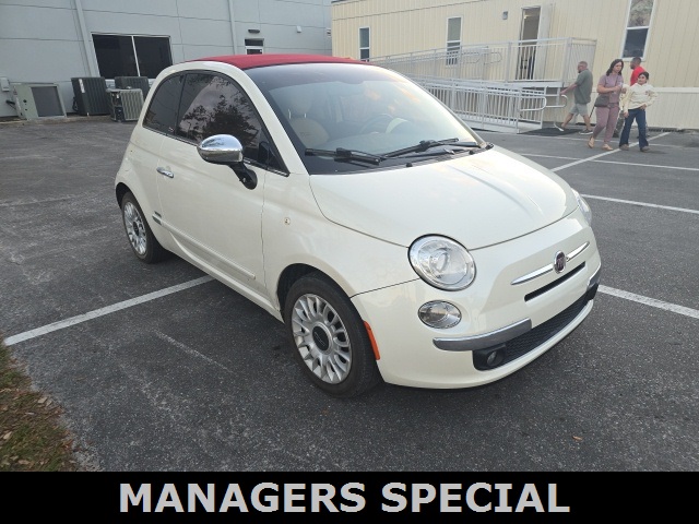 2015 FIAT 500c Lounge's photo