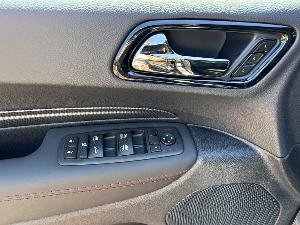 2025 Dodge Durango R/T Plus photo 8