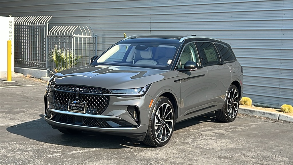 2025 Lincoln Nautilus Black Label photo 2