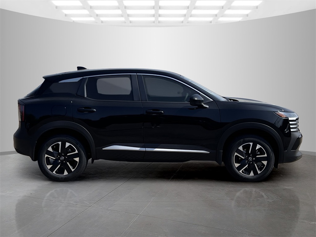 2025 Nissan Kicks SV photo 4