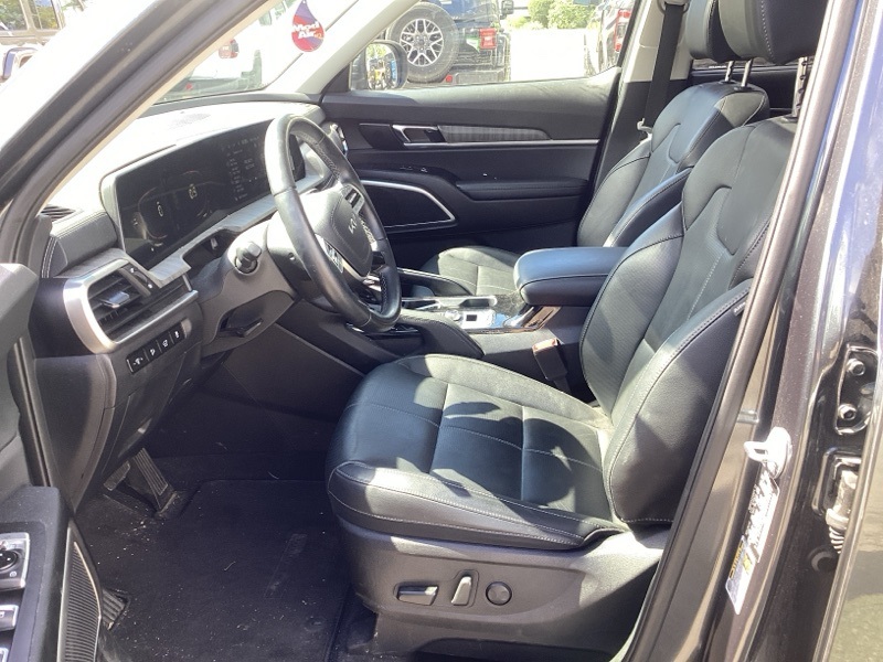 2024 Kia Telluride EX photo 16
