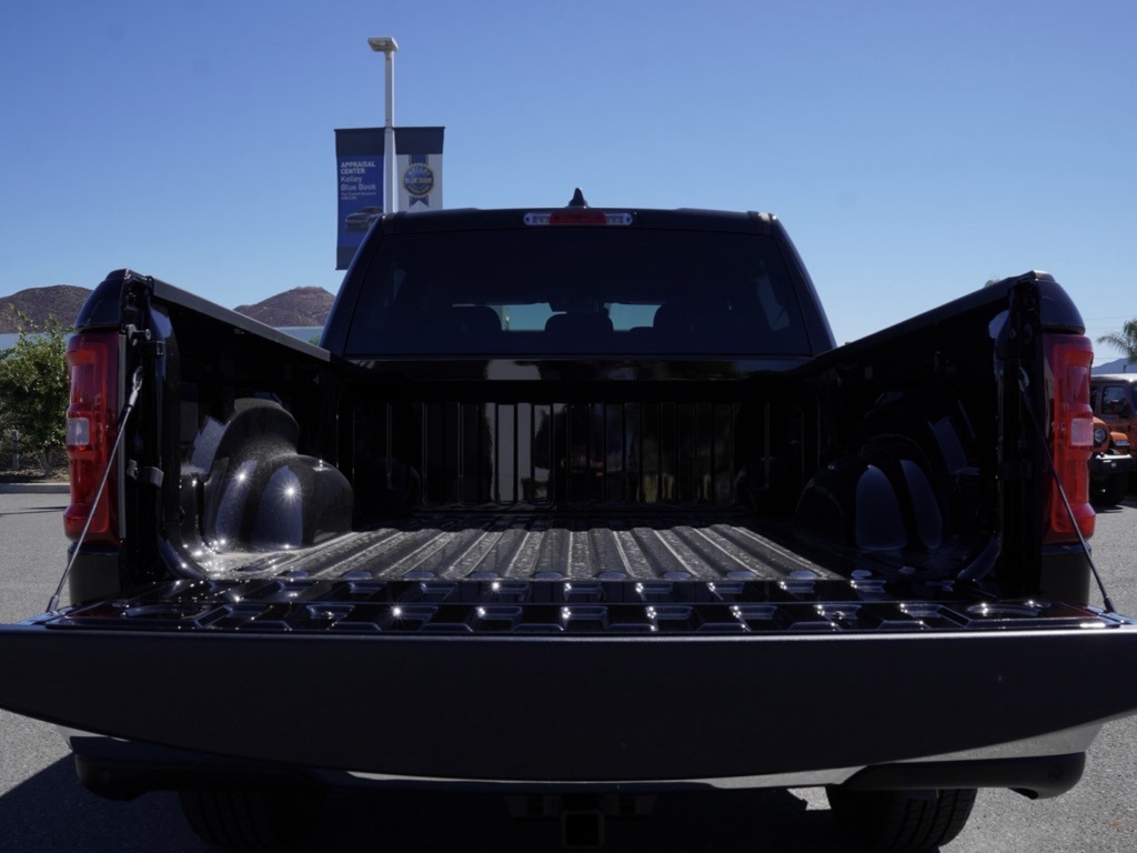 2025 Ram 1500 Big Horn photo 4