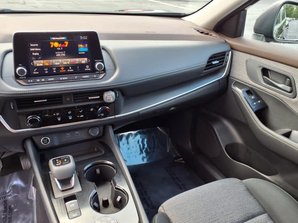 2022 Nissan Rogue S photo 14