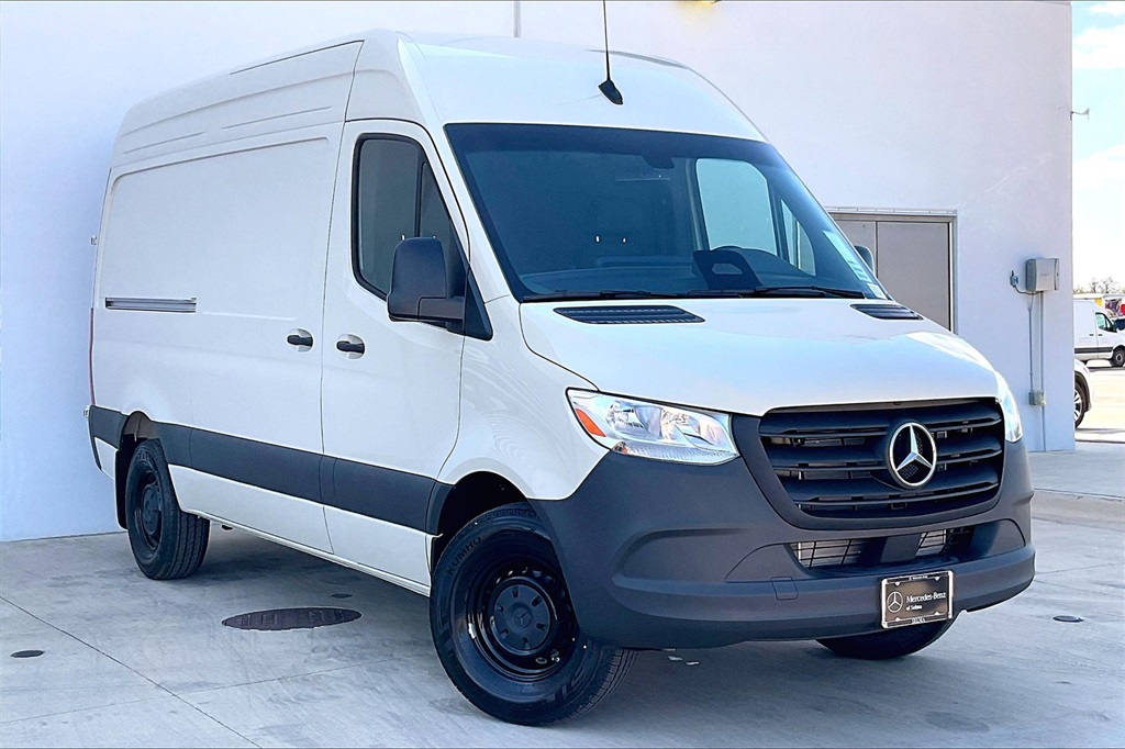 2026 Mercedes-Benz Sprinter Cargo Van Base's photo