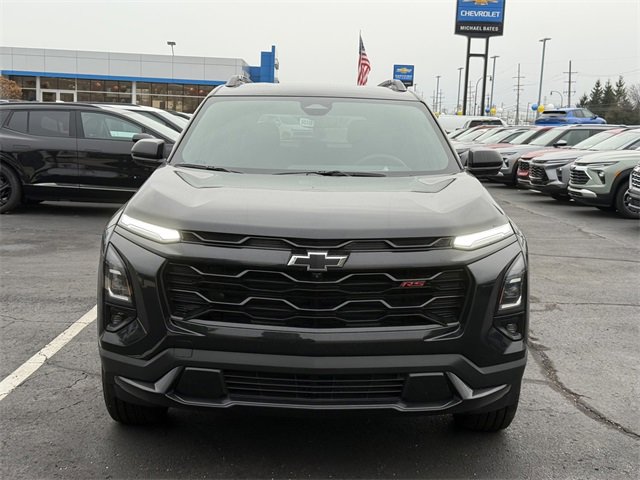 2026 Chevrolet Equinox RS photo 2