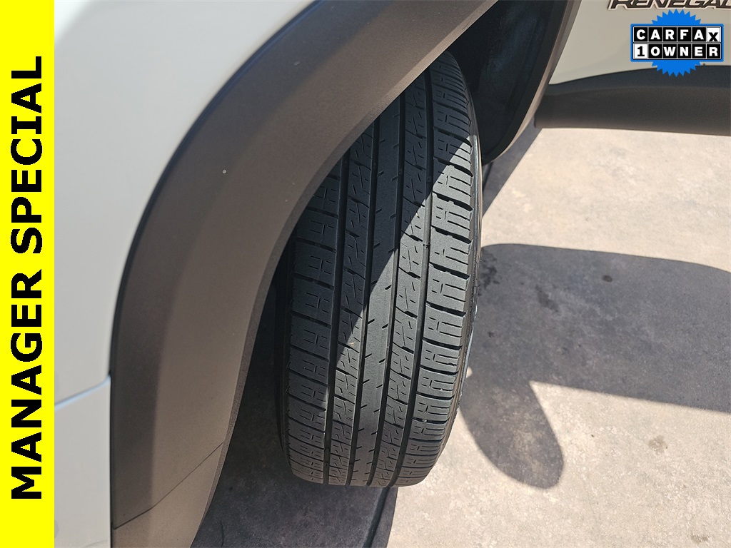2022 Jeep Renegade Latitude photo 31