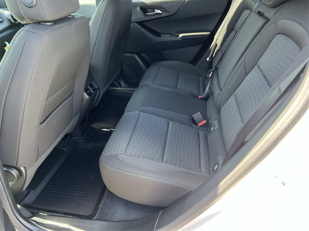 2026 Chevrolet Equinox LT photo 9