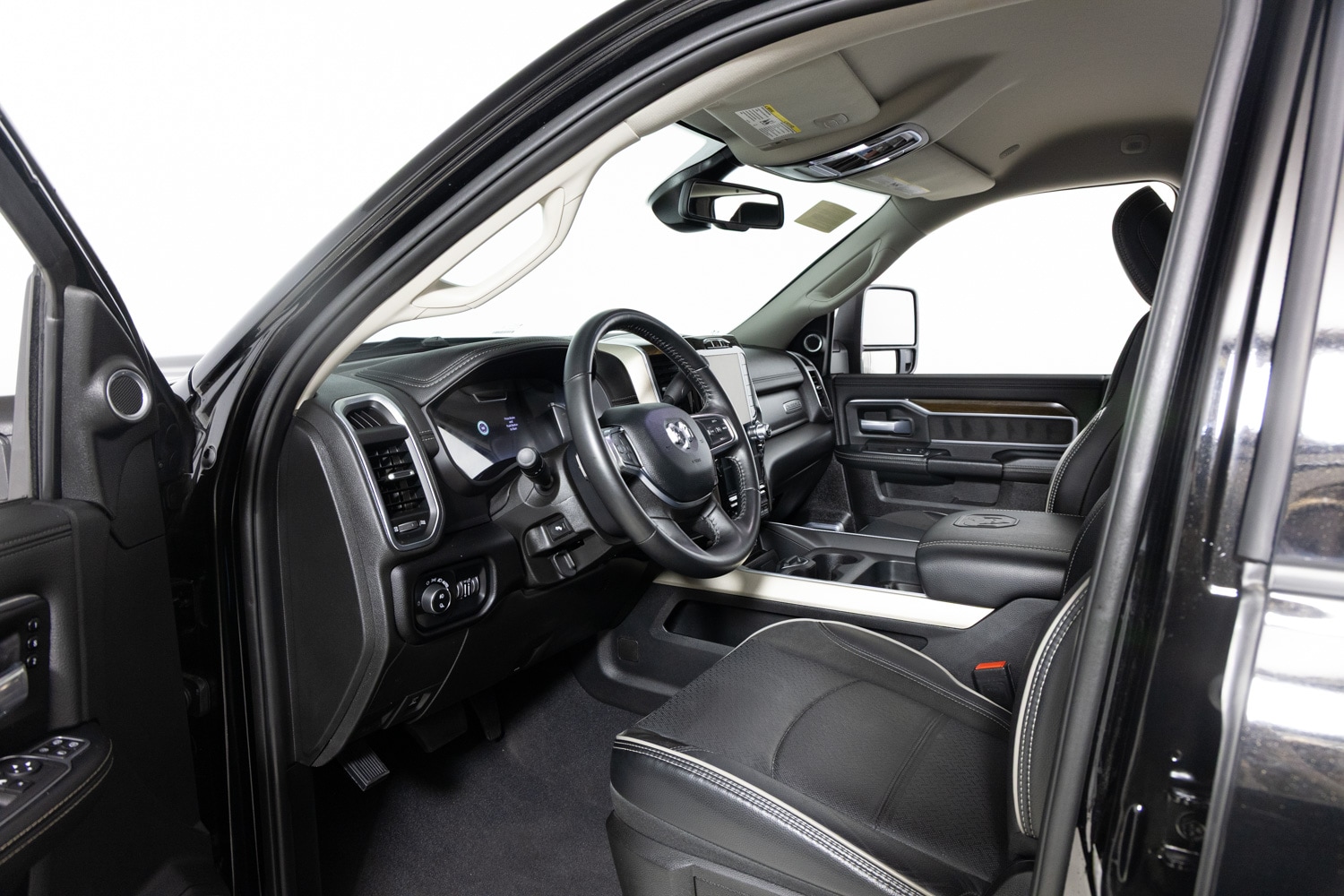 2024 Ram 2500 Laramie photo 6