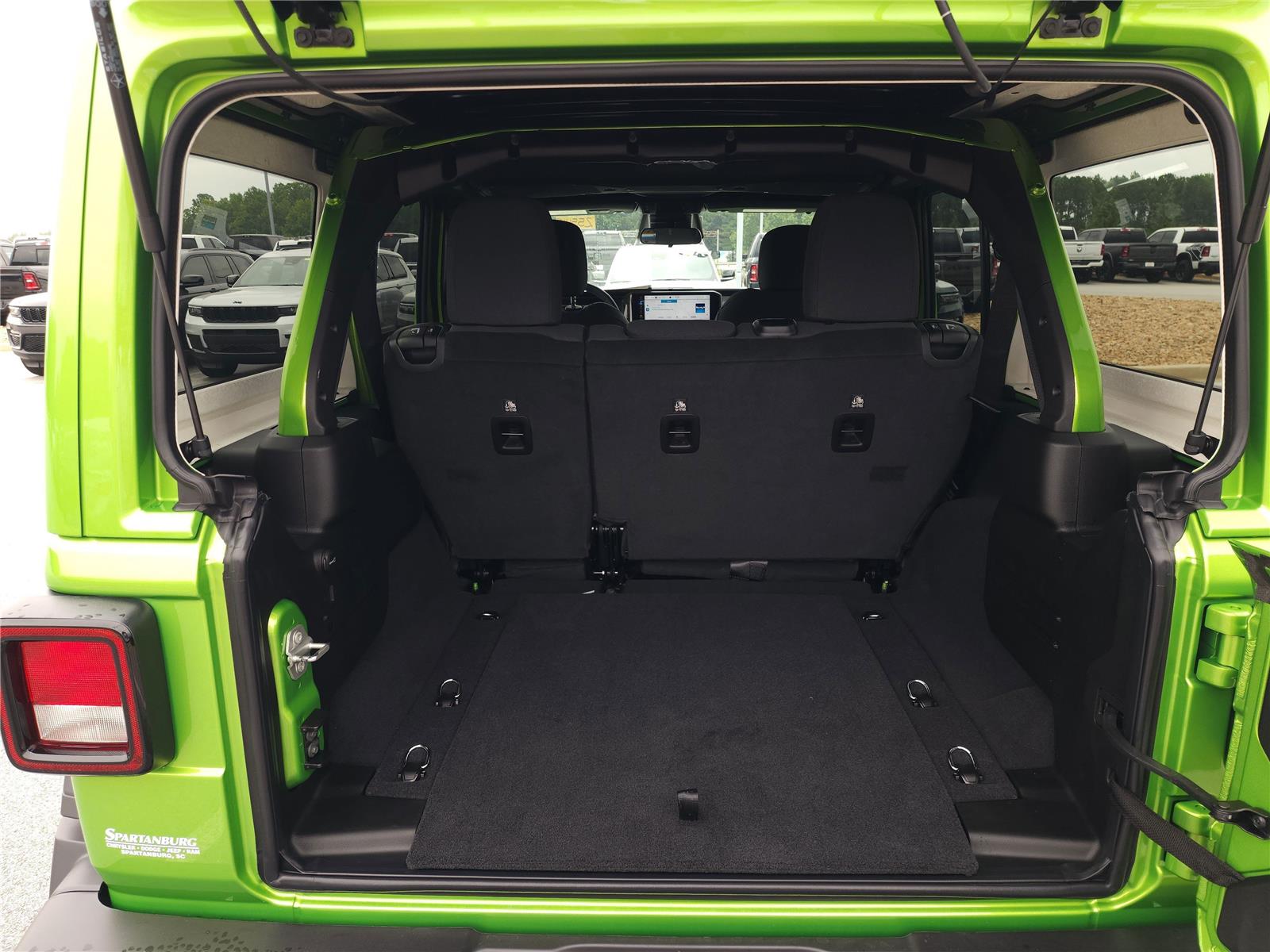 2025 Jeep Wrangler Willys photo 4