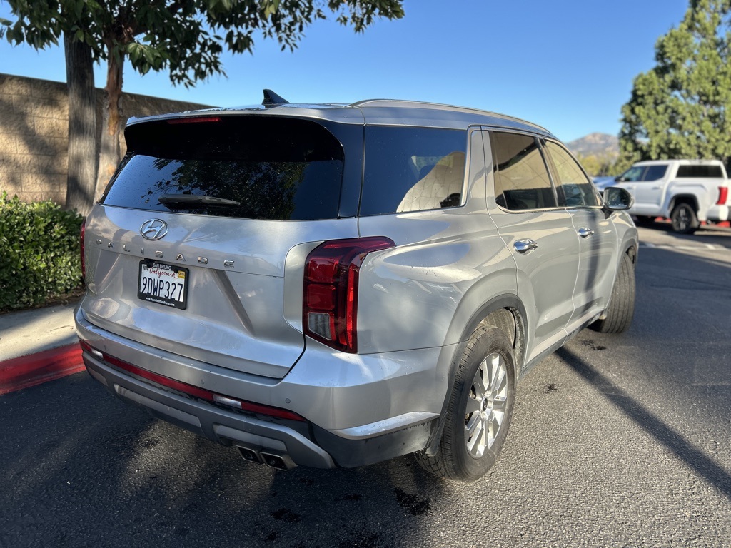 Used 2023 Silver Hyundai SEL image 7