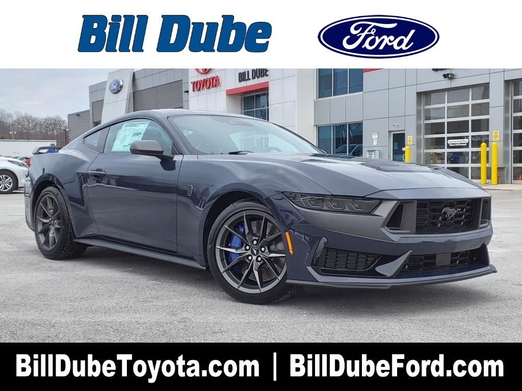 2025 Ford Mustang Dark Horse's photo