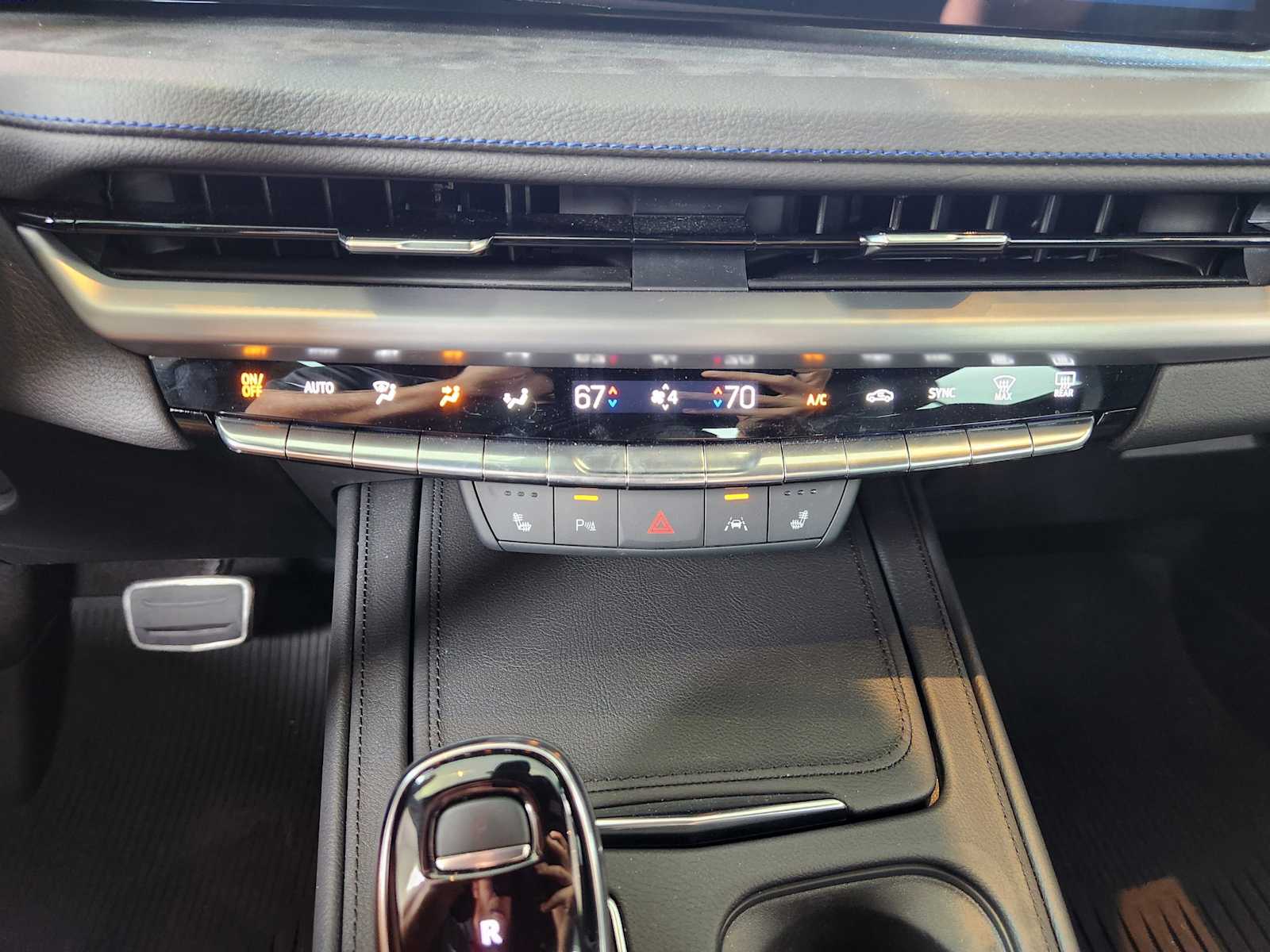2025 Cadillac XT4 Sport photo 12