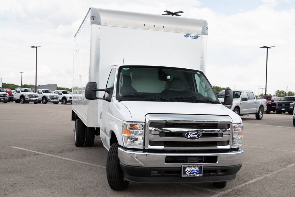 2026 Ford E-450 photo 7