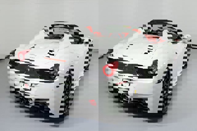 2013 Ferrari 458 Italia Spider photo 2