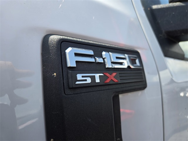 2022 Ford F-150 XL photo 2