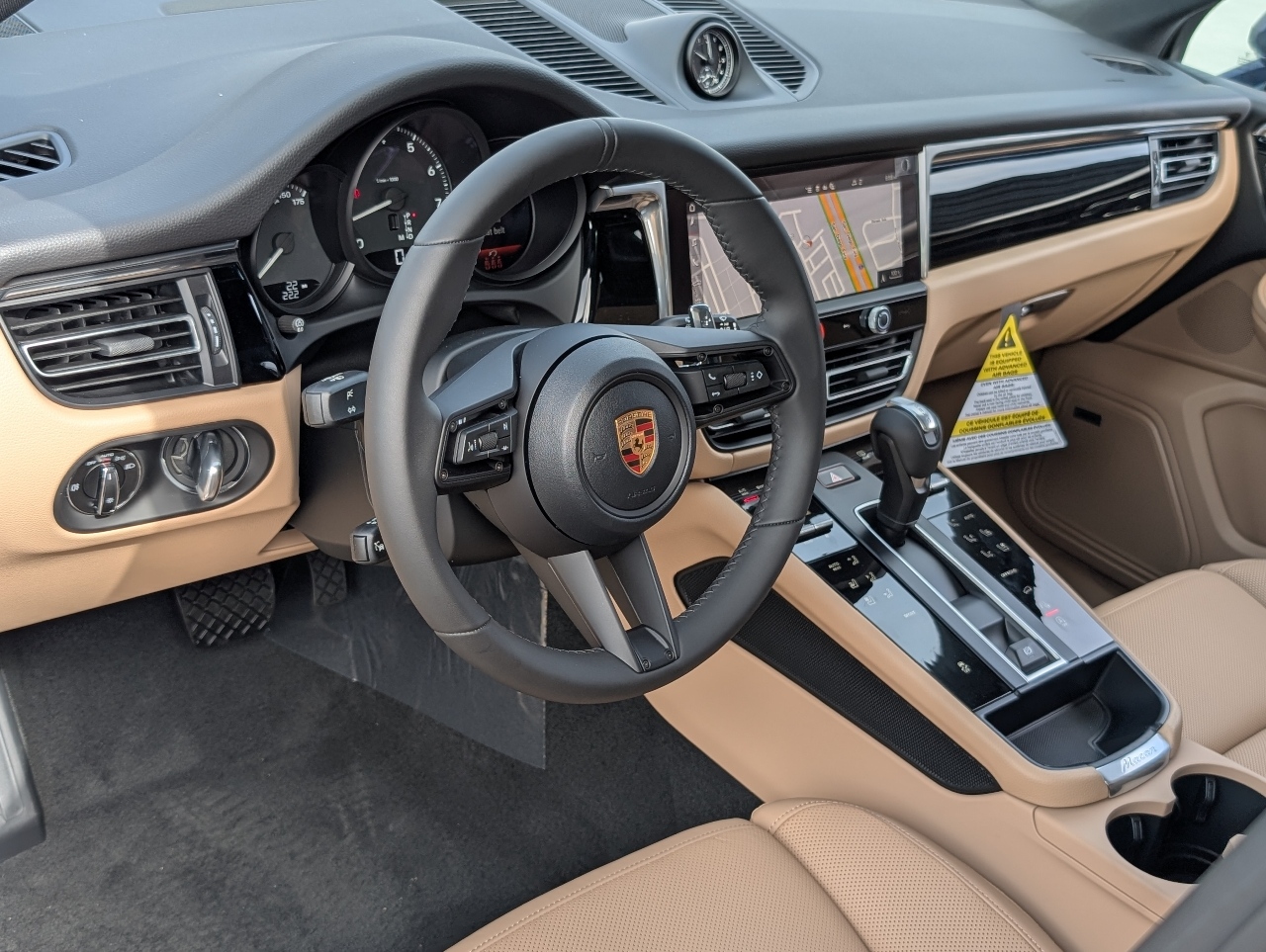 2026 Porsche Macan T photo 4