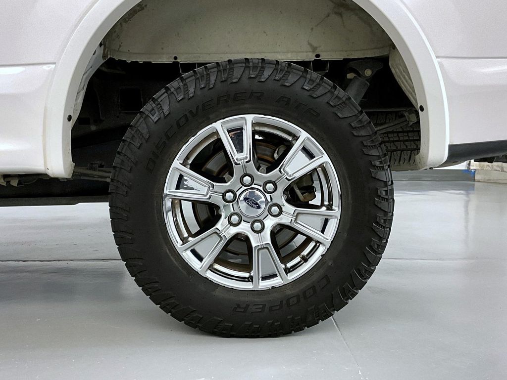 2016 Ford F-150 Lariat photo 18