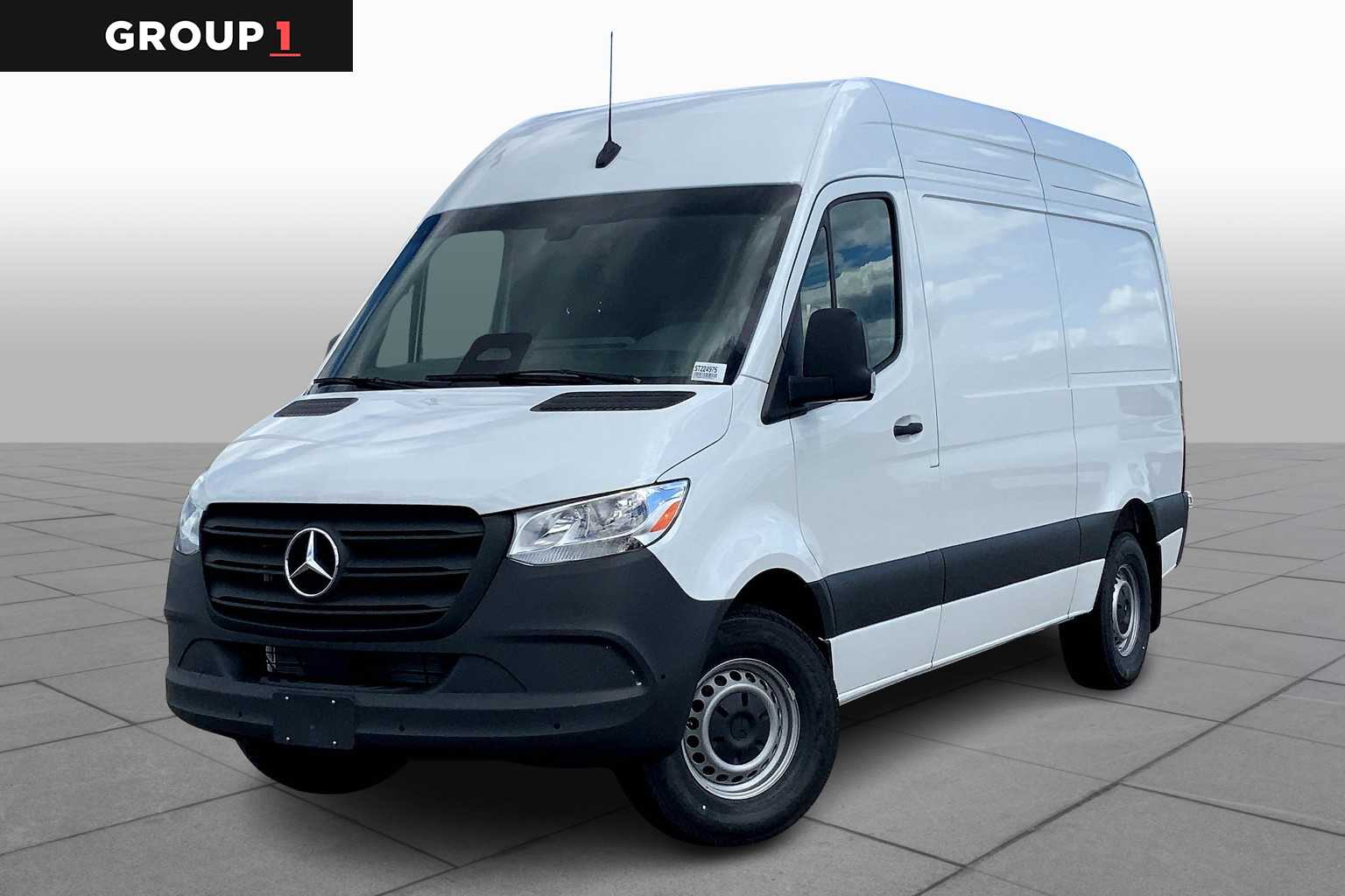 2025 Mercedes-Benz Sprinter Cargo Van Base's photo