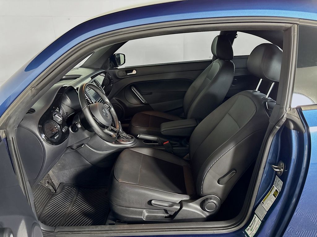 2018 Volkswagen Beetle S photo 11