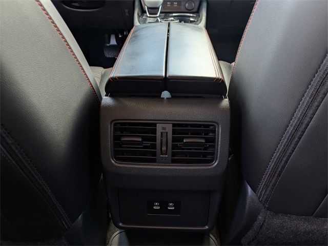 2025 Nissan Rogue SV photo 13