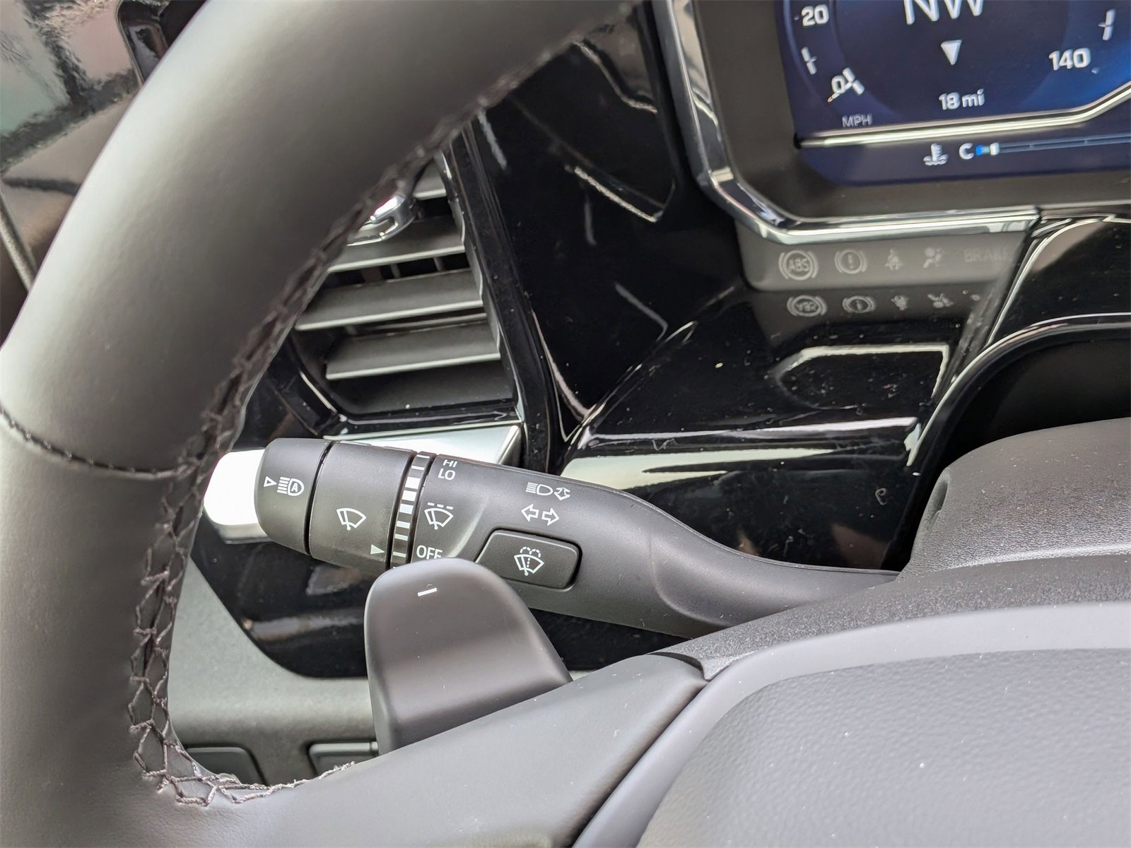 2025 Chevrolet Silverado 1500 RST photo 26