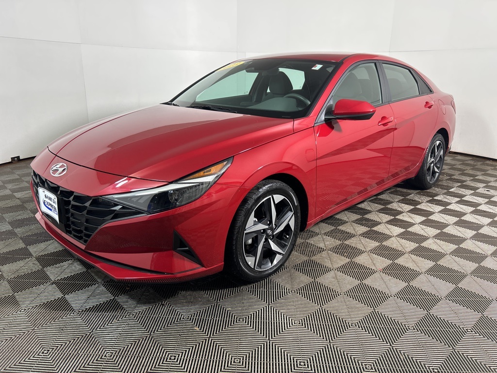 2023 Hyundai Elantra SEL photo 12