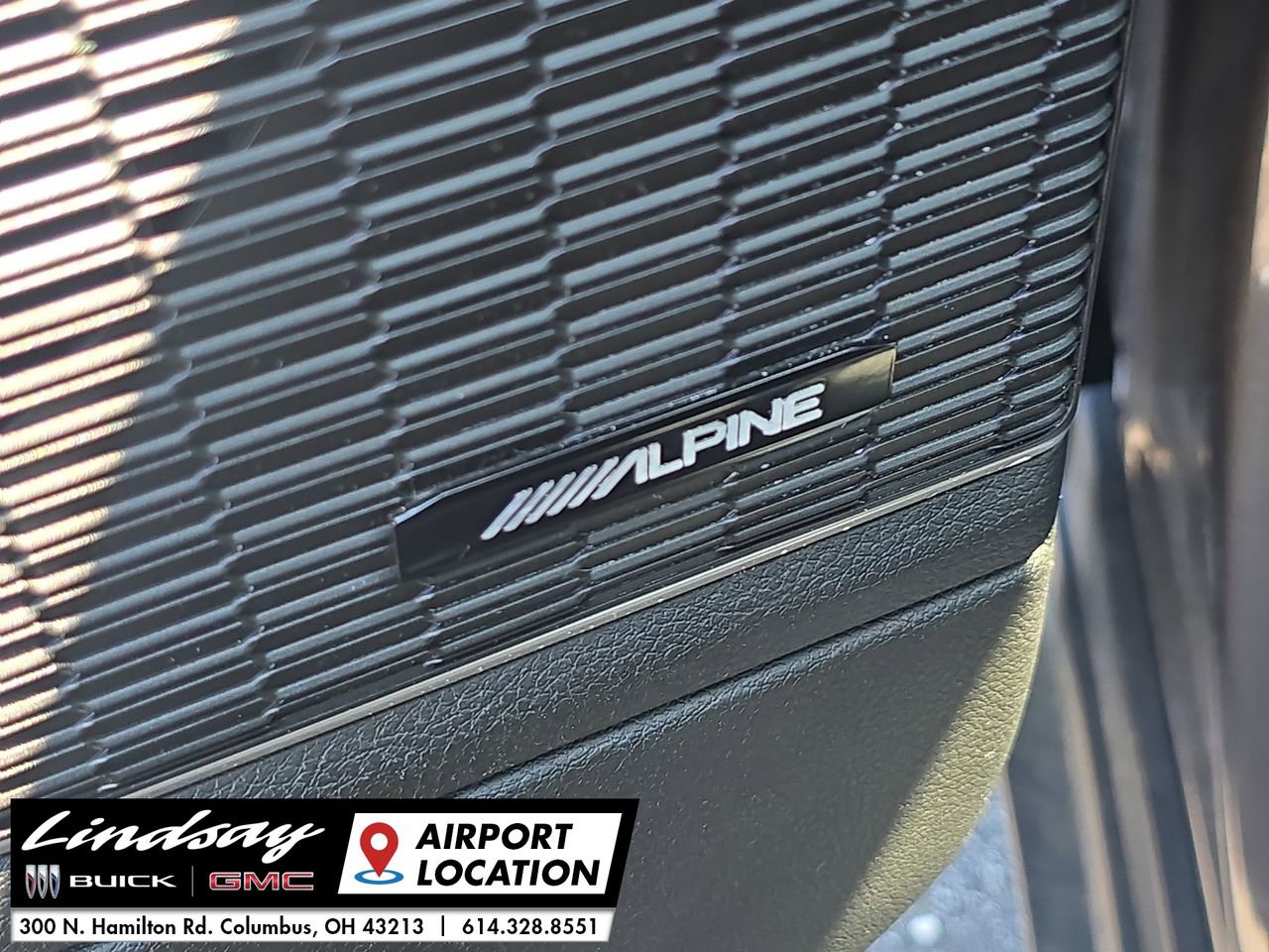 2023 Jeep Cherokee Base photo 22